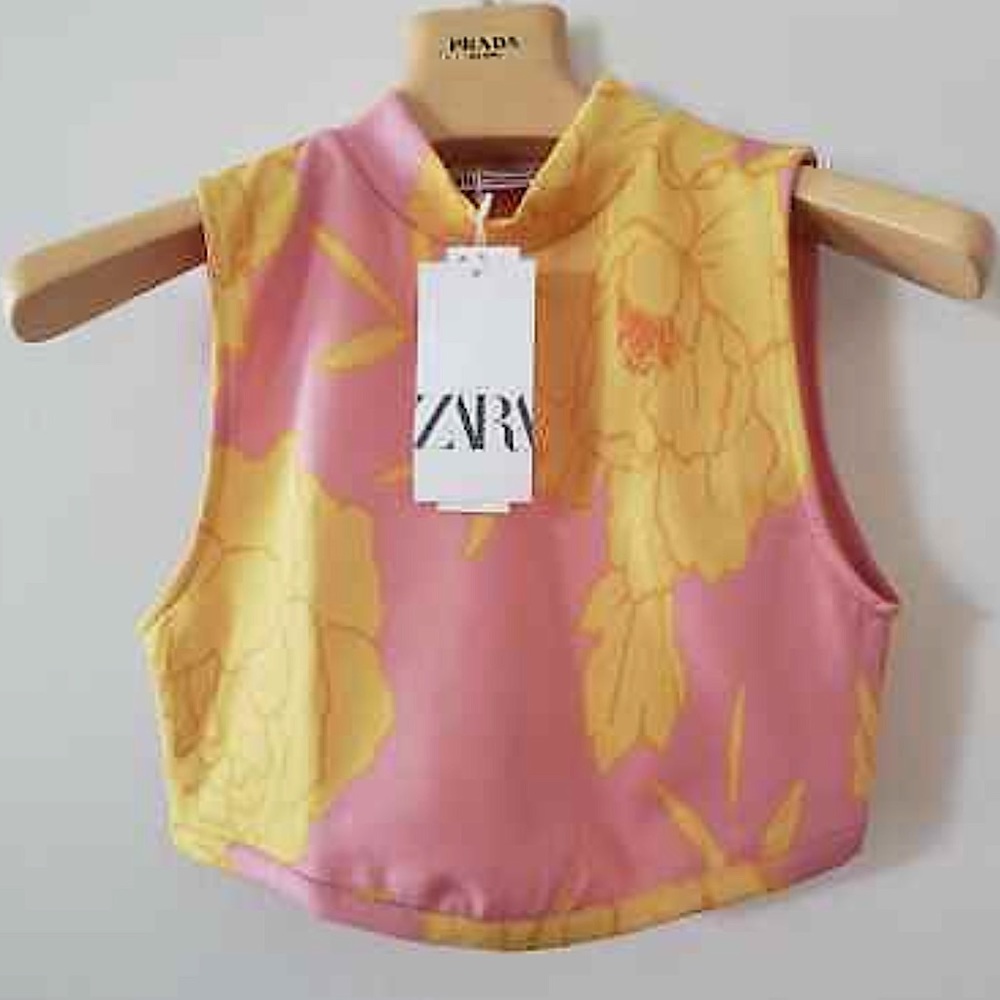 🧁 ZARA FLORAL JACQUARD TOP